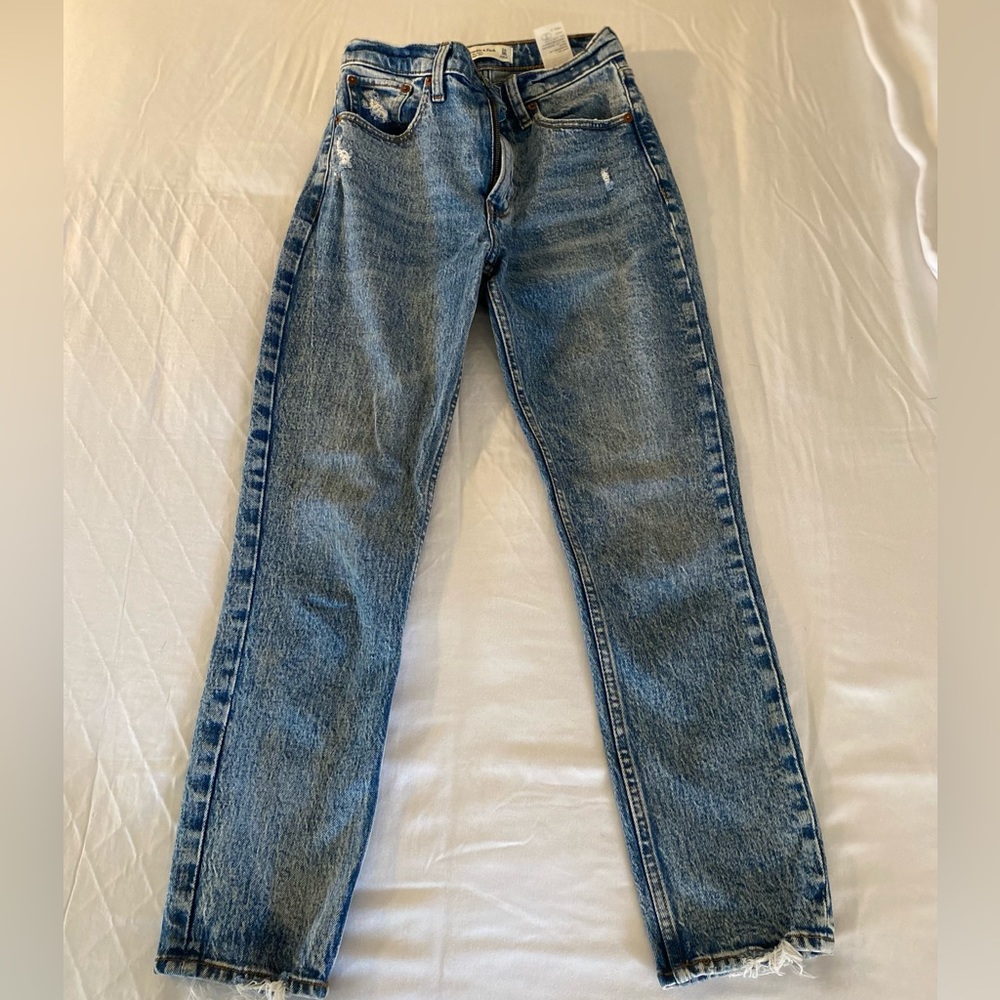 Abercrombie and Fitch Staight Leg Jeans